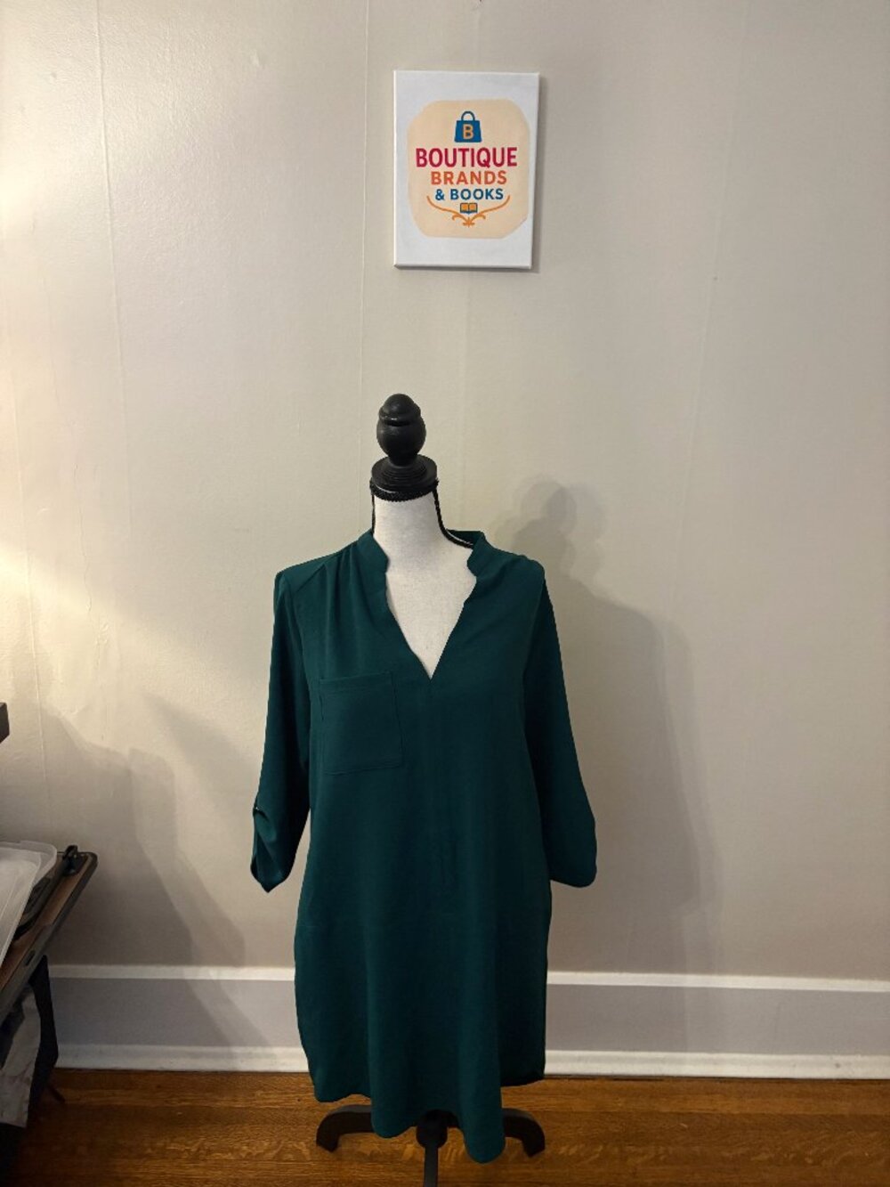 Lush Emerald Green Roll-Tab Sleeve Dress| Size Small | Split Neck Crepe